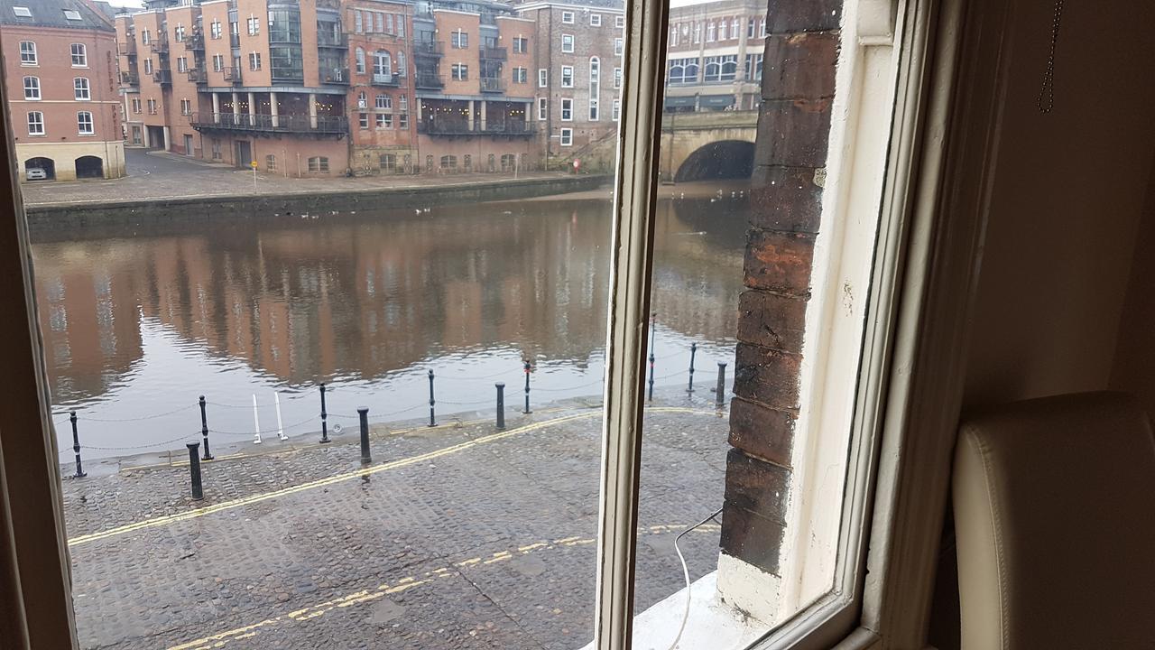 Lil'S On The Waterfront, York